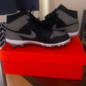 Retro Jordan Shadow Grey Mid Football Cleats.
